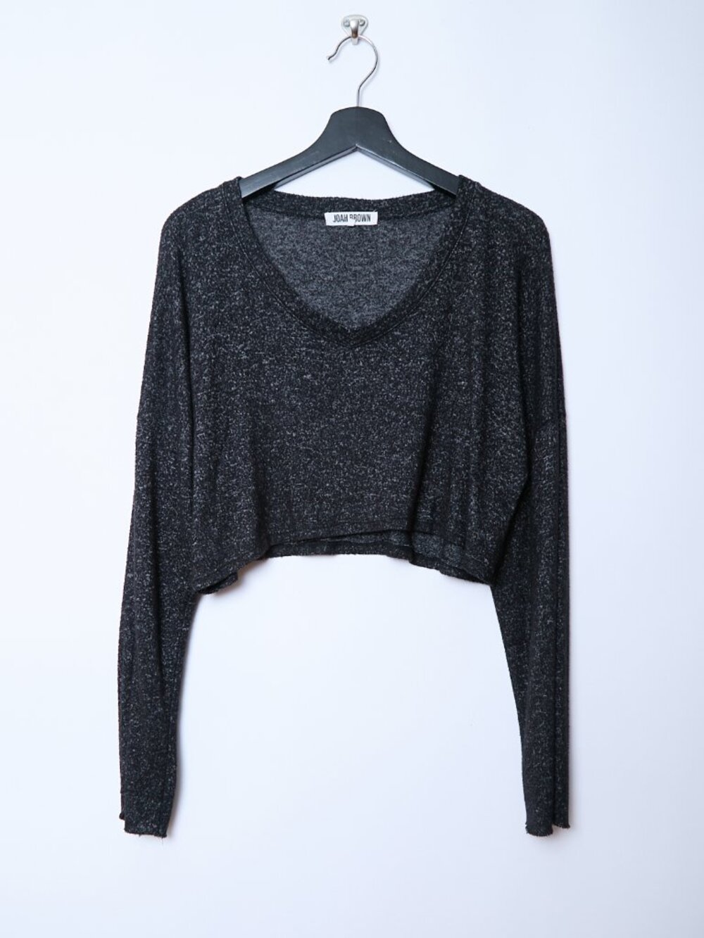 Joah Brown Relaxed Fit V-Neck Cropped Long Sleeve Top Charcoal Marled Off-Duty